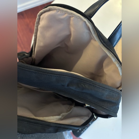 Tumi Backpack - Picture 4 of 7